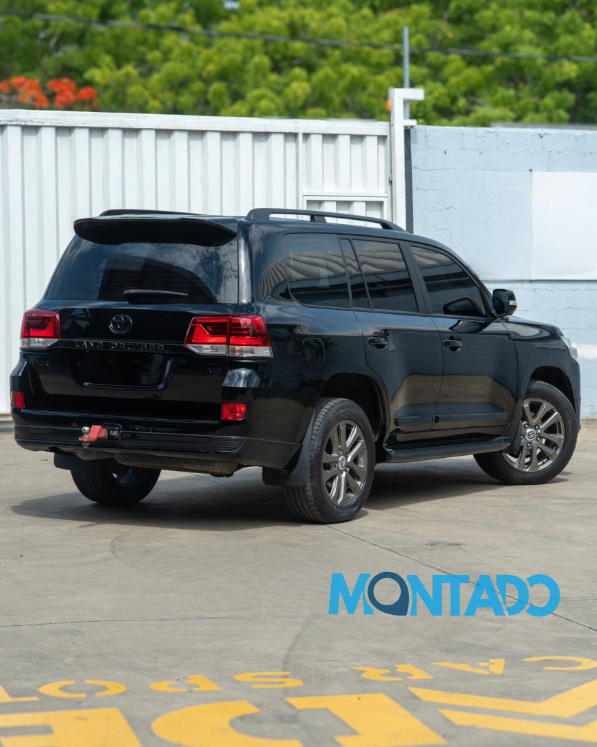 2011 Toyota Land Cruiser - #1